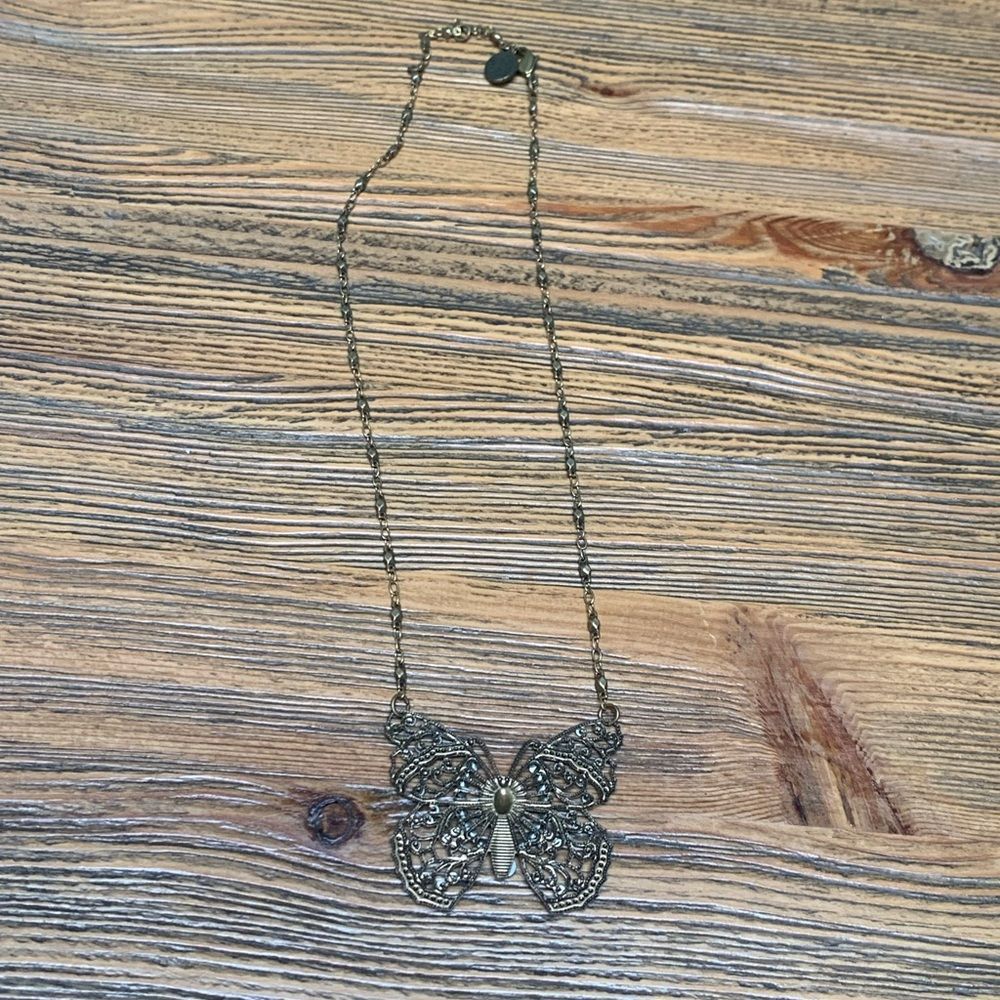 Blue Filigree Butterfly Necklace with Vintage Appeal NWOT - Picture 6 of 15
